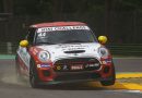 Rocambolesca vittoria al debutto per G.Torelli nel Mini Challenge a Imola