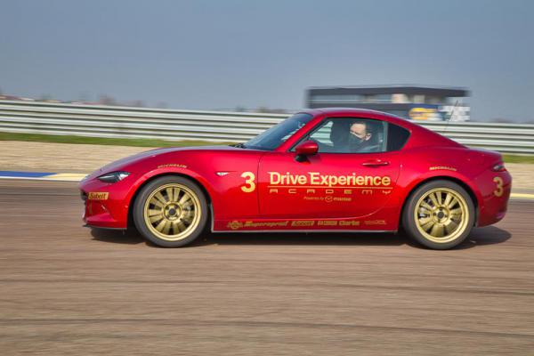 DRIVE-EXPERIENCE-ACADEMY-9-CORSO-9