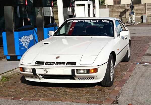 DRIVE-EXPERIENCE-MARKETPLACE-Porsche-924-Turbo-II-serie-1