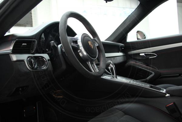 IN VENDITA PORSCHE 911 GT3-4